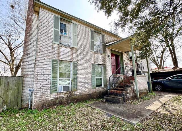 Property at 2211 Shasta St, Kemah, TX 77565, 5 beds, 2 baths
