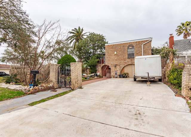Property at 4924 Avenue P 1/2, Galveston, TX 77551, 2 beds, 1 bath