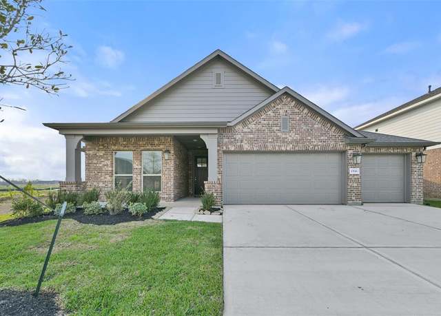 Property at 1536 Apache Heights Dr, Dayton, TX 77535, 4 beds, 3 baths
