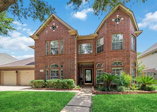 Property at 11931 Mckinney Falls Ln, Sugar Land, TX 77498, 4 beds, 3.5 baths