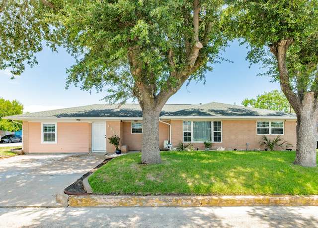 Property at 1302 56th St, Galveston, TX 77551, 4 beds, 3 baths