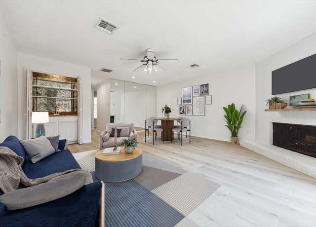 Property at 2515 Bering Dr #11, Houston, TX 77057, 2 beds, 2.5 baths