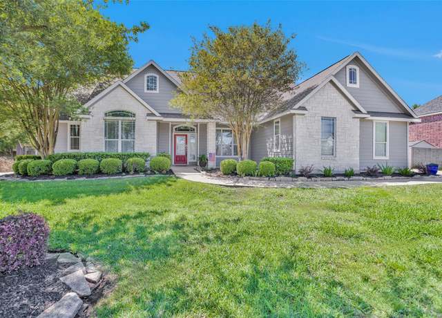 Property at 291 Berkley Dr, Montgomery, TX 77356, 4 beds, 3 baths