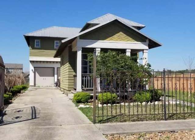 Property at 9926 Crescent Cove Dr, Montgomery, TX 77356, 4 beds, 3.5 baths