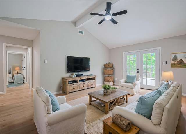 Property at 10623 Dunvegan Way, Houston, TX 77013, 3 beds, 2 baths