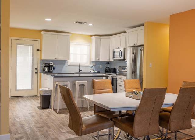 Property at 4206 Seabird Dr, Galveston, TX 77554, 2 beds, 2 baths
