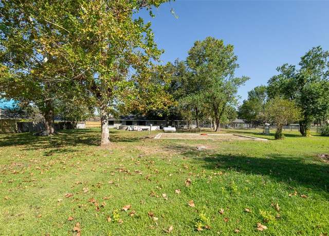 Property at 8100 Bender Rd, Humble, TX 77396, 4 beds, 2.5 baths