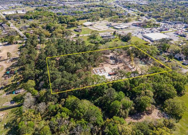 Property at 225 Foster St, Alvin, TX 77511