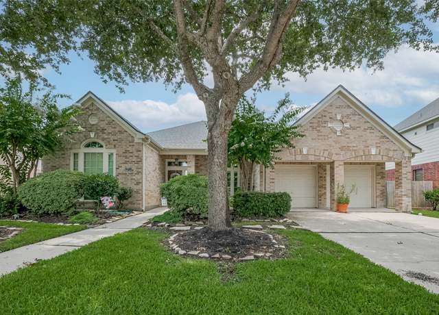 Property at 13711 Elm Shores Dr, Houston, TX 77044, 4 beds, 3 baths