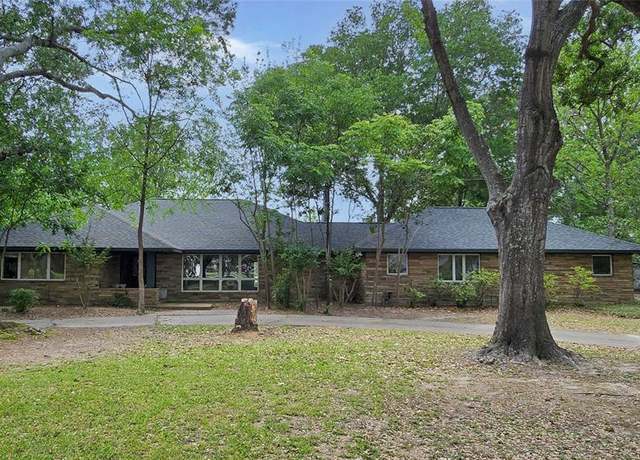 Property at 15302 Lakeview Dr, Jersey Village, TX 77040, 4 beds, 3 baths