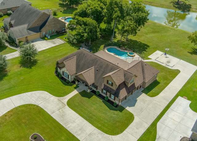 Property at 1723 Opal Trl, Willis, TX 77378, 5 beds, 5.5 baths