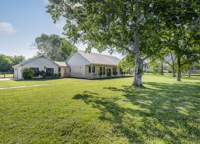 Property at 6902 Bois D Arc Ln, Fulshear, TX 77406, 3 beds, 2.5 baths