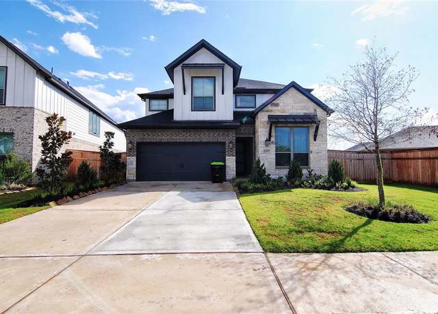 Property at 31447 Golden Cliffs Ln, Fulshear, TX 77441, 5 beds, 3 baths