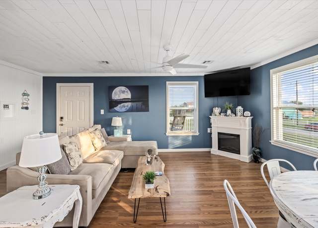 Property at 1120 N Monkhouse Dr, Crystal Beach, TX 77650, 2 beds, 1.5 baths