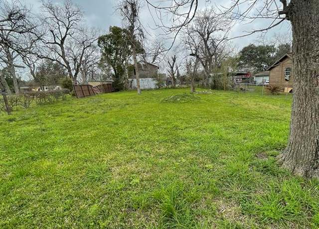 Property at 4614 Los Angeles St, Houston, TX 77026