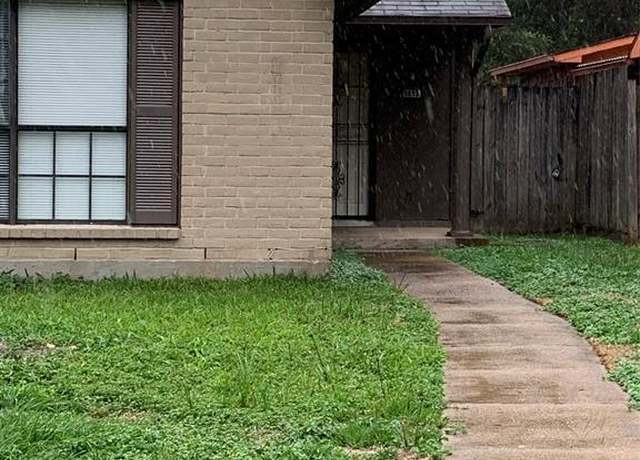 Property at 5613 Hollow Pines Dr, Houston, TX 77049, 2 beds, 2 baths