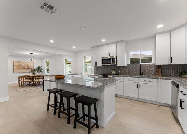 Property at 8655 Tilgham St, Houston, TX 77029, 5 beds, 2 baths