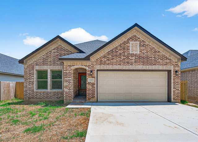 Property at 1105 Lyle Ave W, Cleveland, TX 77327, 3 beds, 2 baths