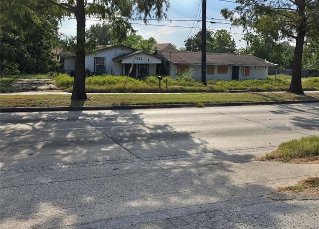 Property at 9203 W Montgomery Rd, Houston, TX 77088, 5 beds, 3 baths