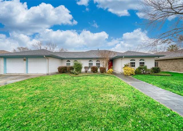 Property at 900 Birdsong Dr, Baytown, TX 77521, 5 beds, 2.5 baths