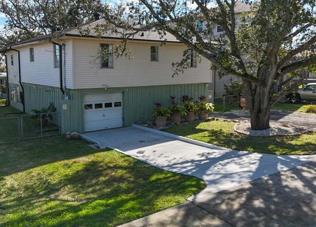 Property at 4420 Scenic Dr, Dickinson, TX 77539, 2 beds, 2 baths