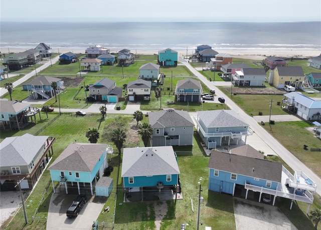 Property at 2003 Vista Dr, Crystal Beach, TX 77650, 3 beds, 2 baths