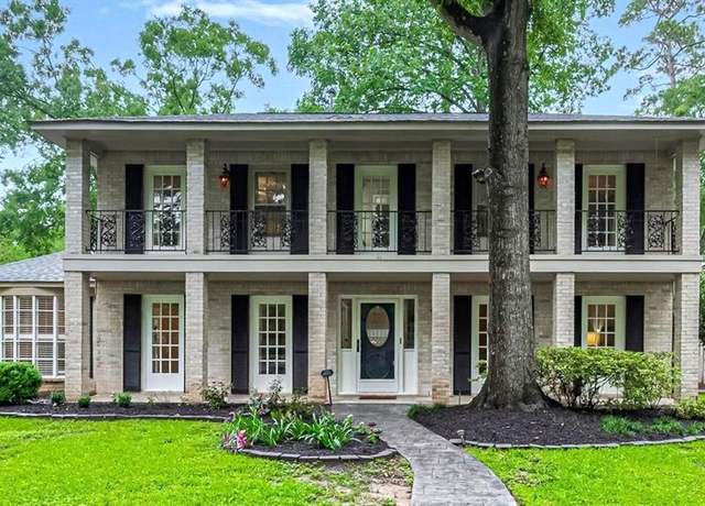 Property at 2411 Riverlawn Dr, Kingwood, TX 77339, 5 beds, 3.5 baths