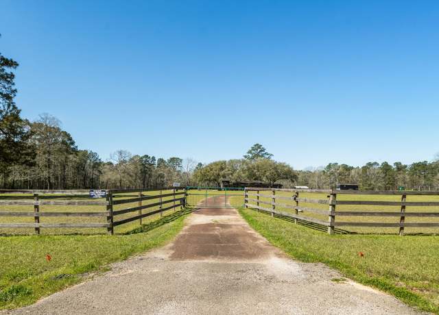Property at 12156 Crockett Martin Rd, Conroe, TX 77306, 3 beds, 2 baths