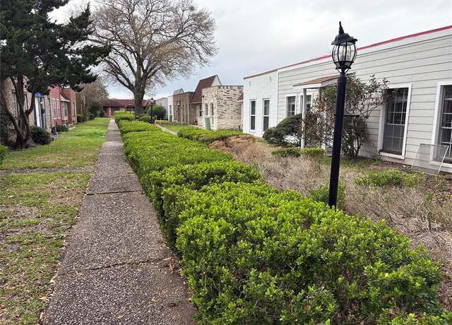 Property at 7850 Leonora St, Houston, TX 77061, 2 beds, 2 baths