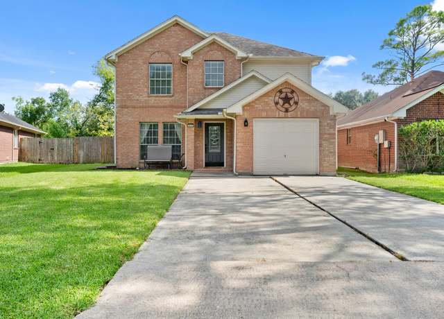 Property at 3035 Overland Trl, Dickinson, TX 77539, 3 beds, 2.5 baths