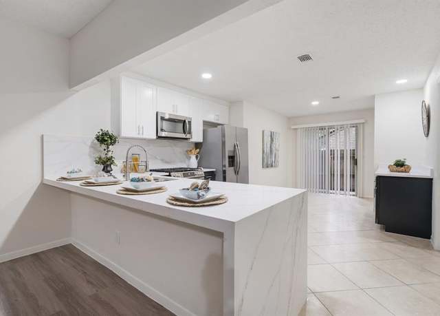 Property at 34 Quiet Peace Pl, The Woodlands, TX 77381, 3 beds, 2 baths
