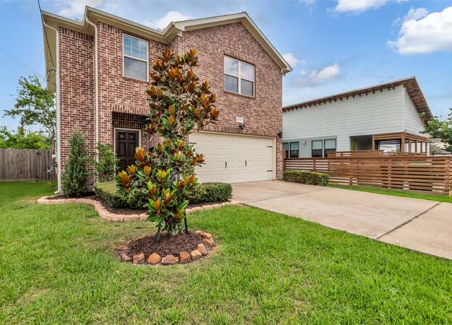 Property at 1011 E 37th St, Houston, TX 77022, 3 beds, 2.5 baths