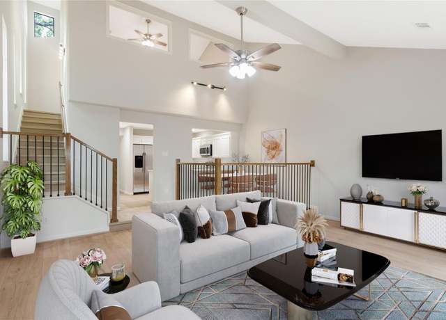 Property at 3802 Knollcrest Dr, Montgomery, TX 77356, 2 beds, 2.5 baths