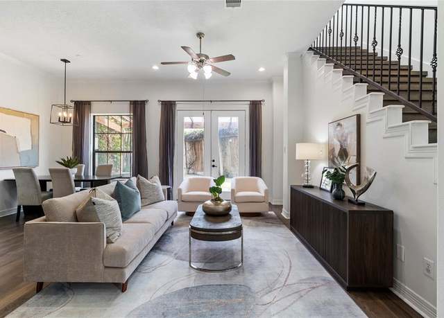 Property at 3615 Hempstead Villa Dr, Houston, TX 77008, 3 beds, 2.5 baths