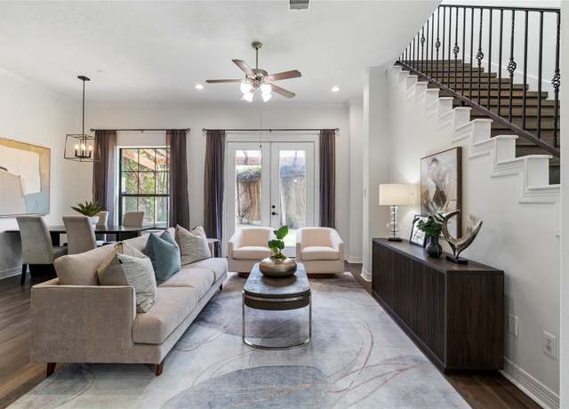 Property at 3615 Hempstead Villa Dr, Houston, TX 77008, 3 beds, 2.5 baths
