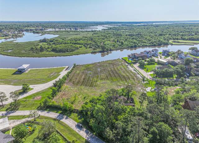 Property at 4419 Leonetti Ln, Dickinson, TX 77539