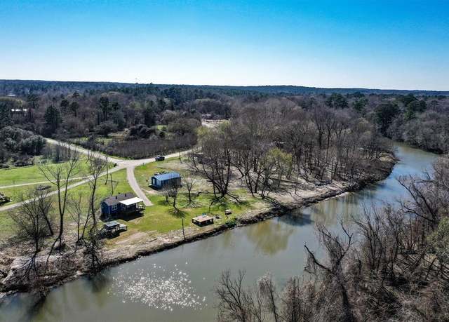 Property at 239 Fishermans Trl, Huntsville, TX 77320, 1 bed, 1 bath