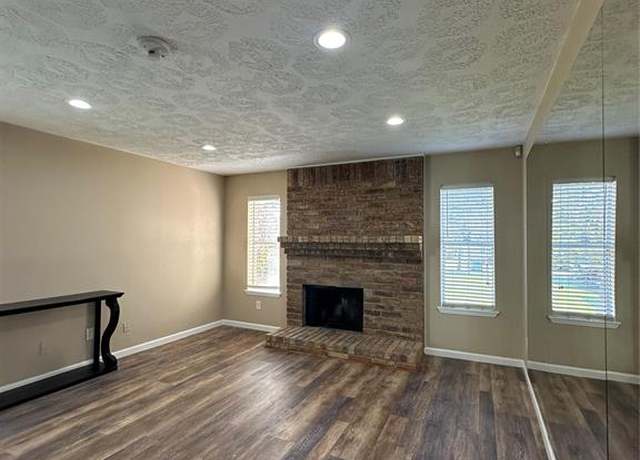 Property at 10555 Turtlewood Ct #1811, Houston, TX 77072, 1 bed, 1 bath