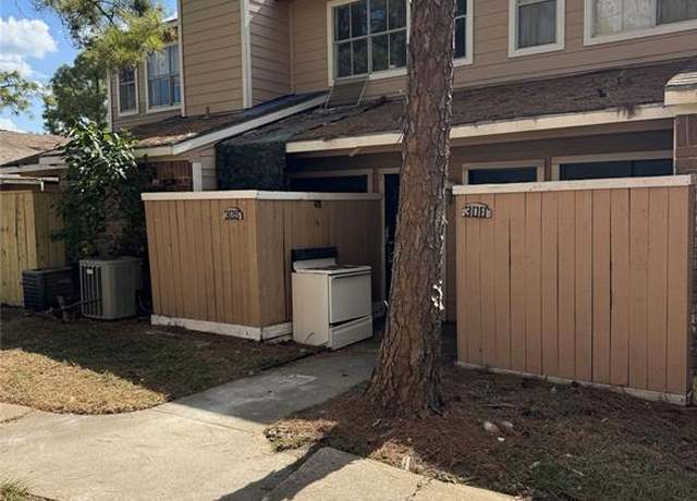 Property at 7402 Alabonson Rd #309, Houston, TX 77088, 1 bed, 1.5 baths
