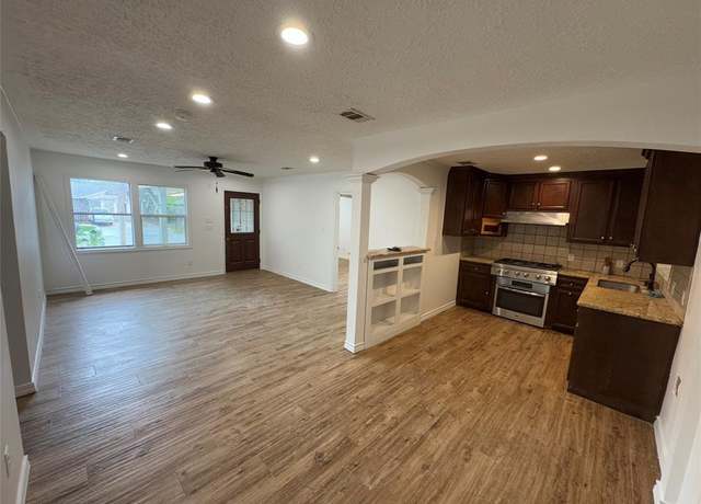 Property at 9337 Talton St, Houston, TX 77078, 5 beds, 3 baths