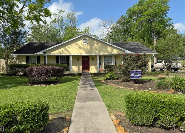 Property at 25 Little John Ln, Dayton, TX 77535, 3 beds, 2 baths