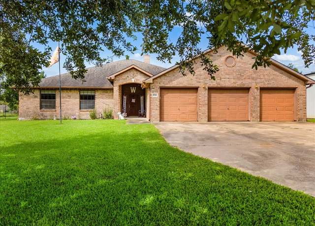 Property at 21214 Creek Rd, Manvel, TX 77578, 4 beds, 2 baths