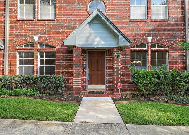 Property at 1383 El Camino Village Dr, Webster, TX 77058, 4 beds, 2.5 baths