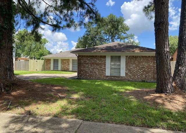 Property at 15803 Mill Point Dr, Houston, TX 77059, 3 beds, 2 baths