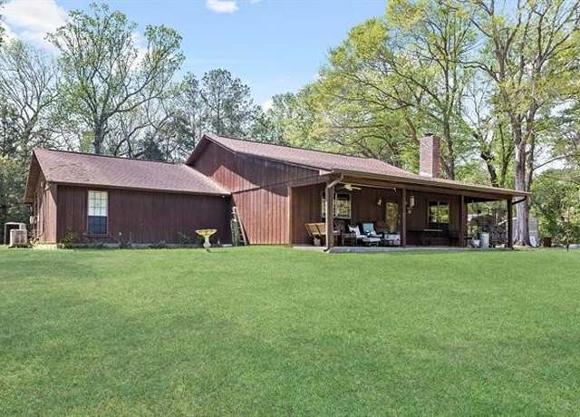Property at 527 E Walton Rd, Lumberton, TX 77657, 3 beds, 2 baths