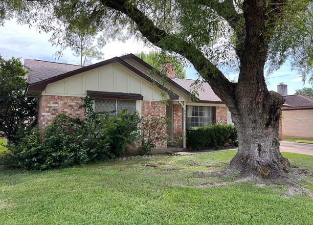 Property at 9543 Wickenburg Dr, Houston, TX 77031, 3 beds, 2 baths