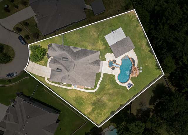Property at 1404 Graystone Hills Dr, Conroe, TX 77304, 5 beds, 4.5 baths
