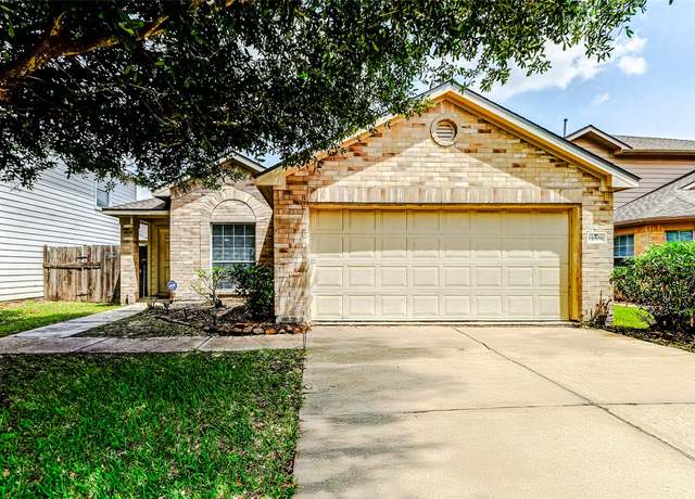 Property at 14006 Marners Ct, Houston, TX 77014, 4 beds, 2 baths