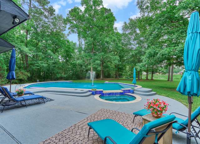 Property at 15471 Castlebrook Ct, Montgomery, TX 77316, 5 beds, 4 baths