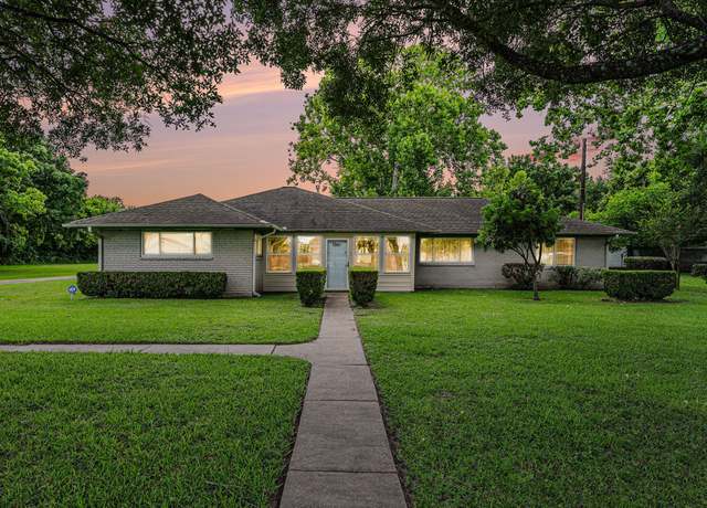 Property at 8822 Wald Rd, Houston, TX 77034, 4 beds, 3 baths